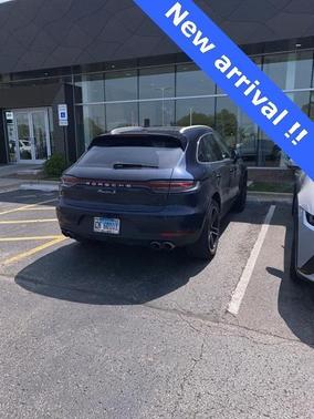 2021 Porsche Macan Base