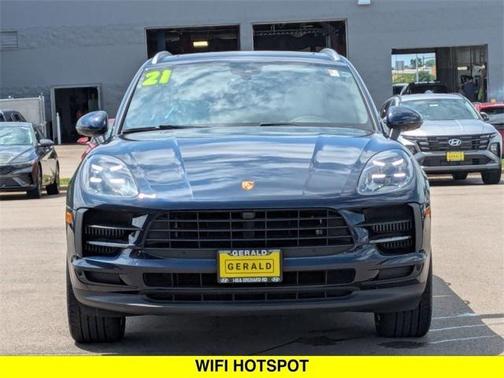 2021 Porsche Macan Base