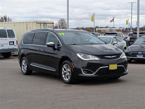 2019 Chrysler Pacifica Limited
