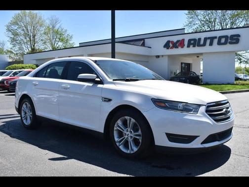 WHITE 2016 Ford Taurus SEL