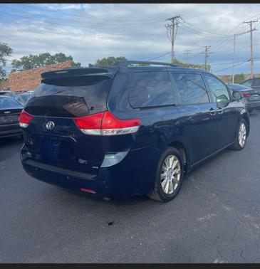 2011 Toyota Sienna XLE