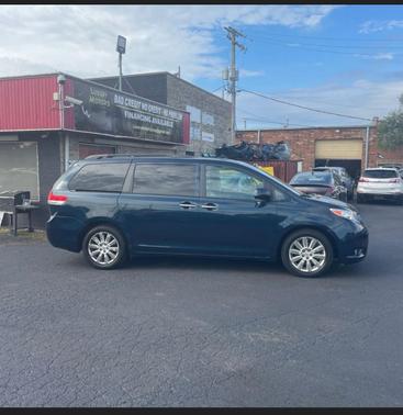 2011 Toyota Sienna XLE