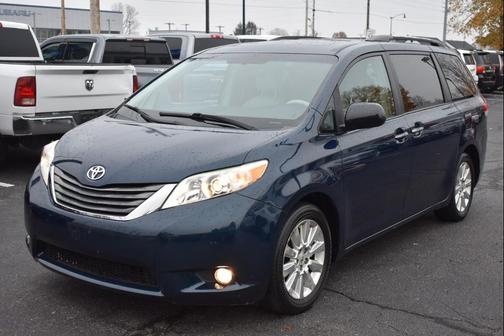 2011 Toyota Sienna XLE