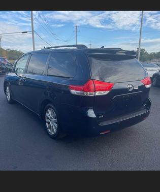 2011 Toyota Sienna XLE