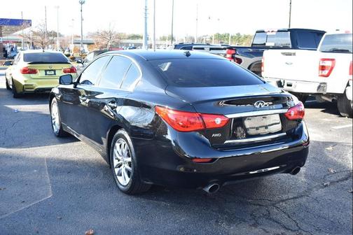 2017 INFINITI Q50 Base