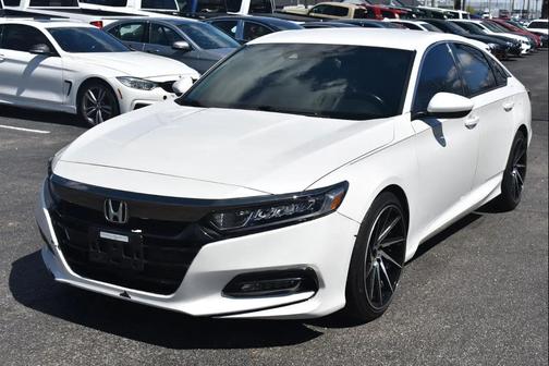 Platinum White Pearl 2018 Honda Accord Sport