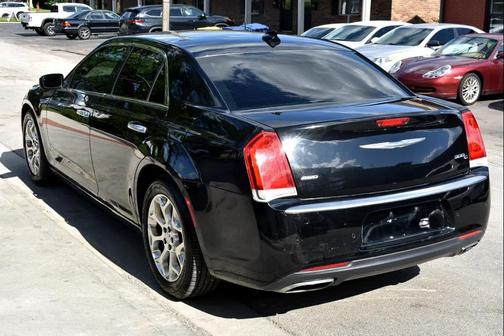 2017 Chrysler 300C Platinum