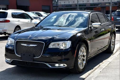 2017 Chrysler 300C Platinum