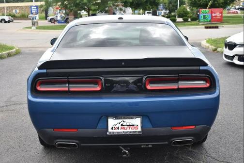 Frostbite 2020 Dodge Challenger SXT