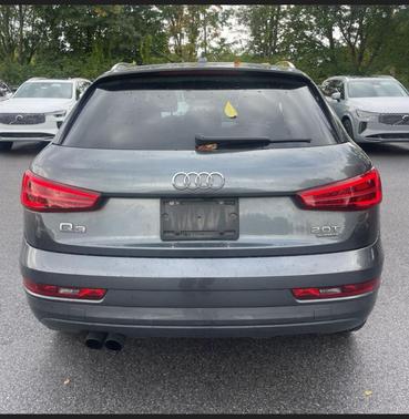 2018 Audi Q3 Premium quattro
