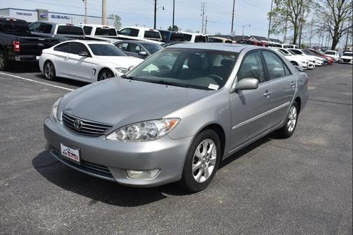 Lunar Mist Metallic 2005 Toyota Camry LE V6