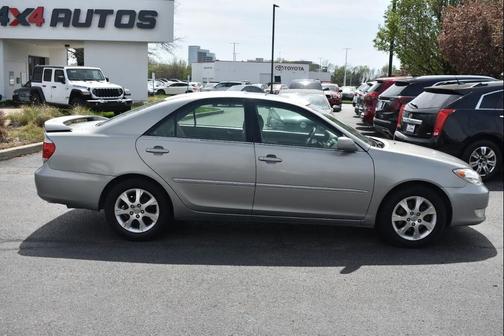 Lunar Mist Metallic 2005 Toyota Camry LE V6