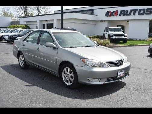 Lunar Mist Metallic 2005 Toyota Camry LE V6