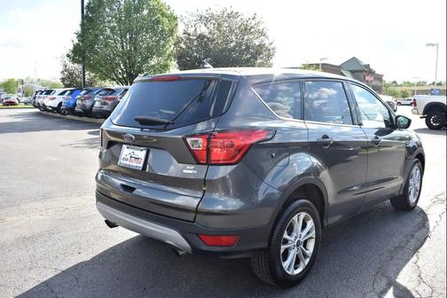 Magnetic Metallic 2019 Ford Escape SE