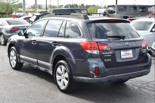 BLUE 2010 Subaru Outback 2.5 i Premium