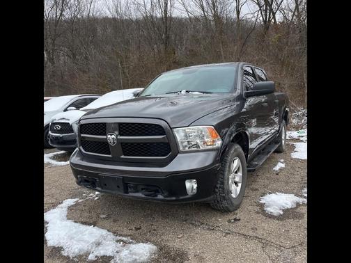 2018 RAM 1500 SLT