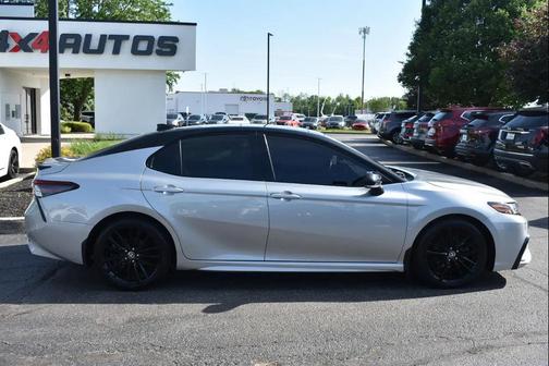 Celestial Silver Metallic/Midnight Black Metallic 2023 Toyota Camry XSE