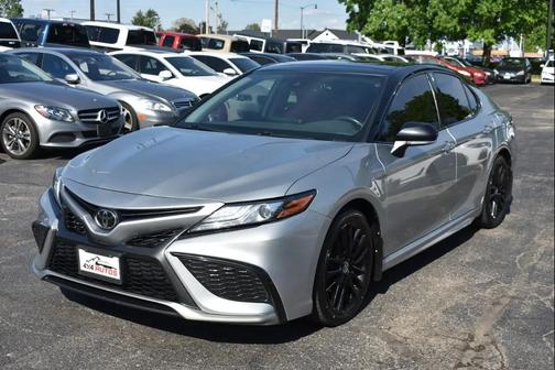 Celestial Silver Metallic/Midnight Black Metallic 2023 Toyota Camry XSE