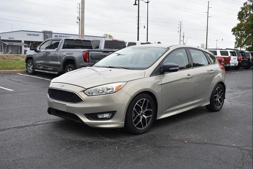 Ruby Red Metallic Tinted Clearcoat 2016 Ford Focus SE