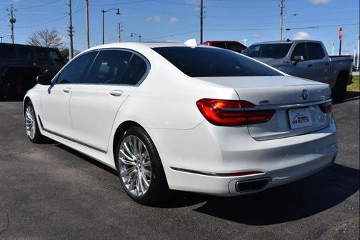 2016 BMW 750 i xDrive
