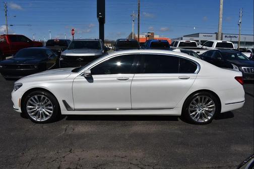 2016 BMW 750 i xDrive
