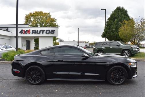 2017 Ford Mustang V6