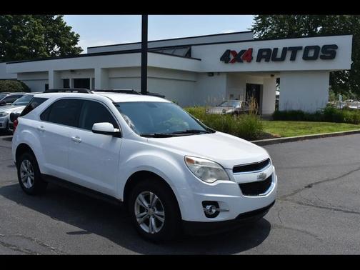 Summit White 2010 Chevrolet Equinox LT