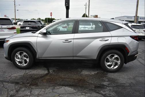 Shimmering Silver 2024 Hyundai TUCSON SE