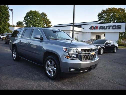 Gray 2019 Chevrolet Suburban LT