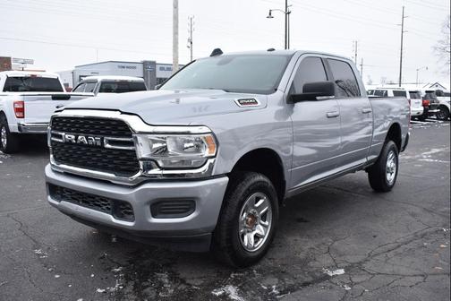 2022 RAM 2500 Big Horn Crew Cab 4x4 6'4' Box