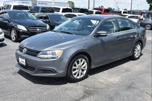 Platinum Gray Metallic 2014 Volkswagen Jetta Auto SE w/Connectivity