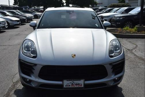 Rhodium Silver Metallic 2018 Porsche Macan Macan GTS