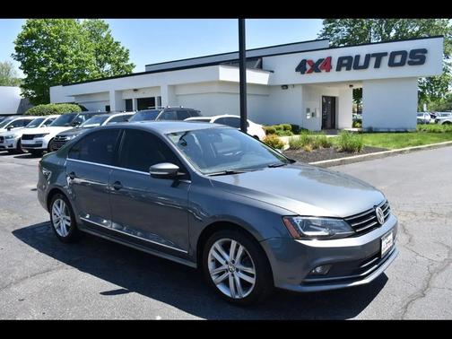 Platinum Gray Metallic 2017 Volkswagen Jetta 1.8T SEL