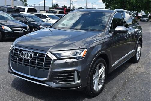 Samurai Gray Metallic 2020 Audi Q7 55 Premium Plus