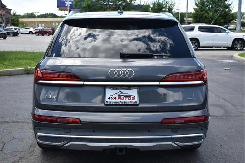 Samurai Gray Metallic 2020 Audi Q7 55 Premium Plus
