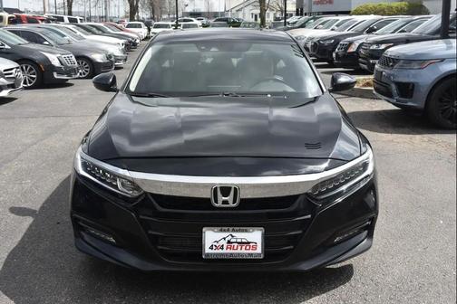 Crystal Black Pearl 2018 Honda Accord Touring