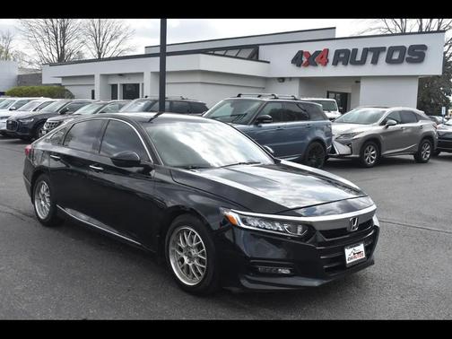 Crystal Black Pearl 2018 Honda Accord Touring