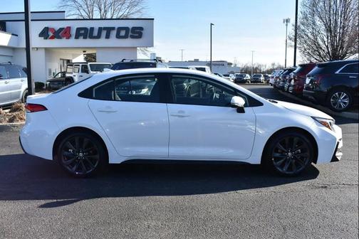 WHITE 2025 Toyota Corolla SE