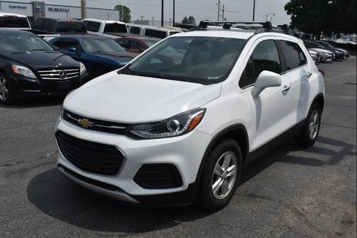 Summit White 2017 Chevrolet Trax LT