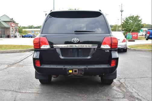 2013 Toyota Land Cruiser Base