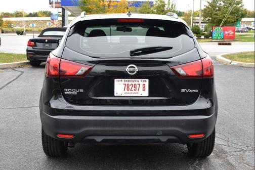 2017 Nissan Rogue Sport SV