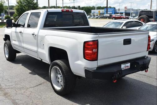 WHITE 2019 Chevrolet Silverado 2500 LTZ
