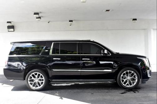 2017 Cadillac Escalade ESV Platinum