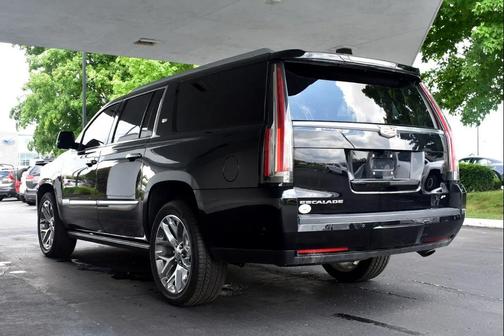 2017 Cadillac Escalade ESV Platinum