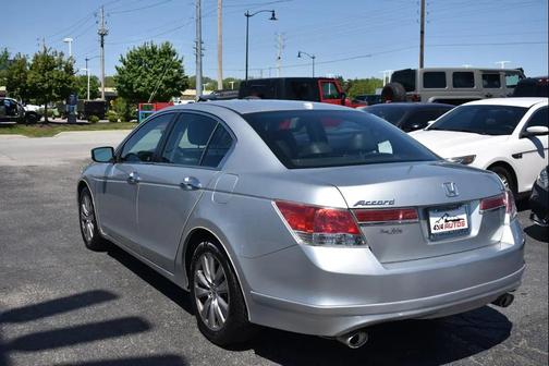 Alabaster Silver Metallic 2012 Honda Accord SE