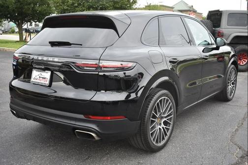 Black 2020 Porsche Cayenne Cayenne