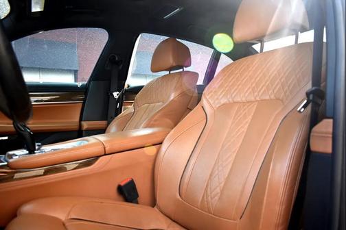 2016 BMW 750 i xDrive
