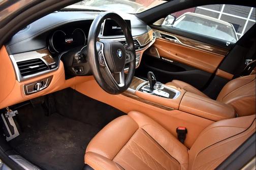 2016 BMW 750 i xDrive
