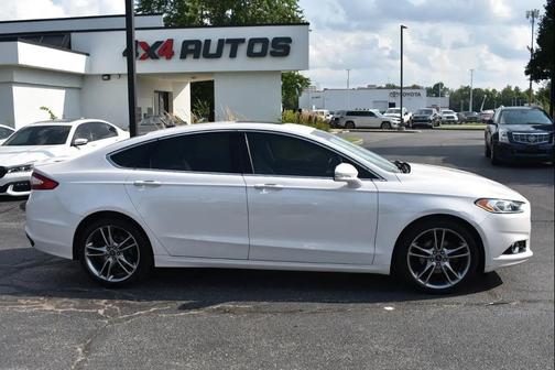 WHITE 2016 Ford Fusion Titanium