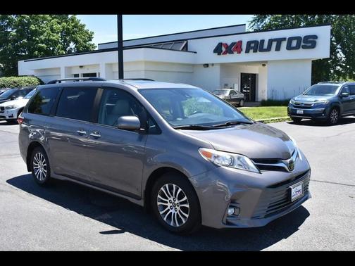 Predawn Gray Mica 2020 Toyota Sienna XLE